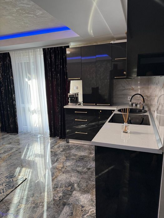 Apartament 3 camere bloc nou - 1