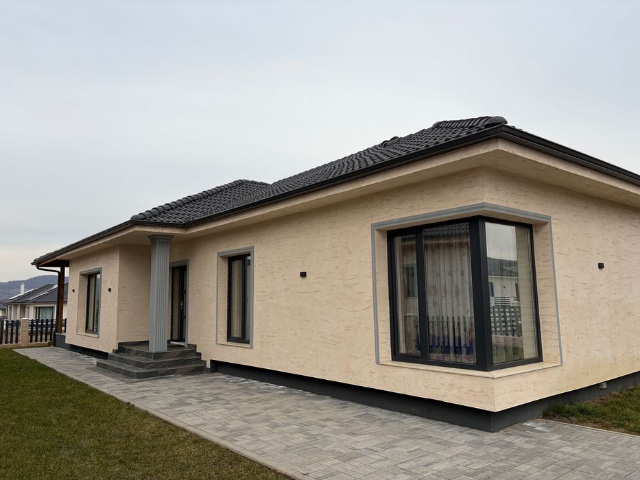 Casa de vânzare 120 m2 complet mobilată în unirea lângă aerodrom - 1