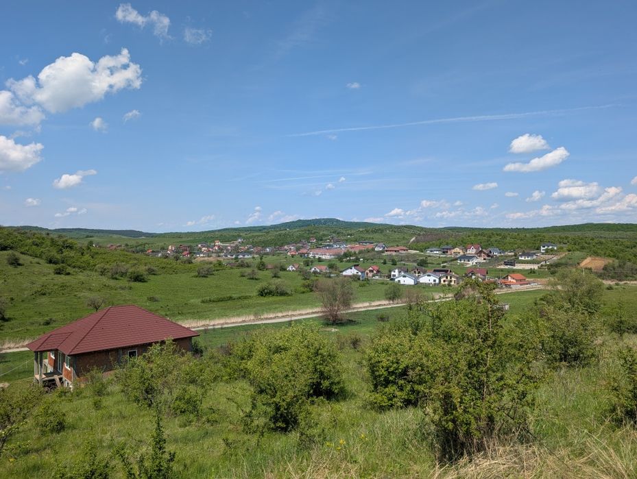 Oportunitate de investitie. Teren cu panorama cuprins în Intravilanul nou. - 1