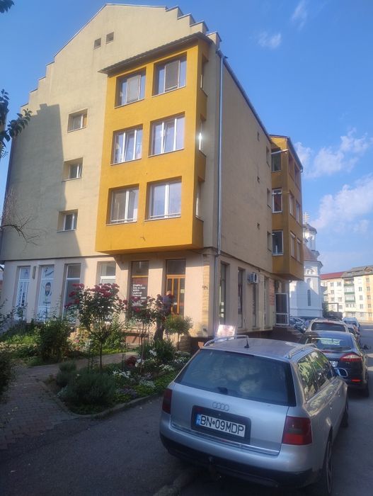 Vând Urgent ap 1 cam .43 mp langa registru comerțului . - 1
