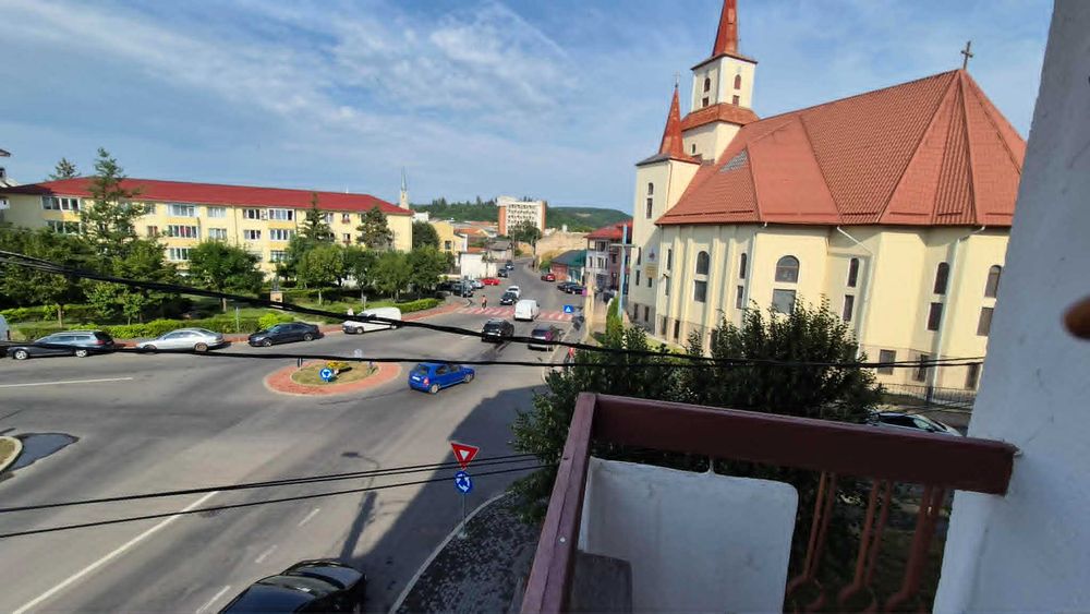 De vanzare apartament cu 3 camere, 65 mp, etaj 2, zona ultracentrala Dej, cartierul 1 Maj. - 1