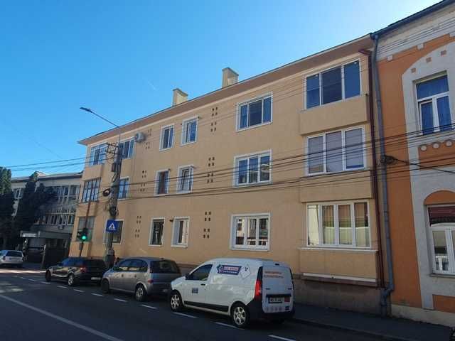 Apartament de vanzare - 2 camere - etaj intermediar - ultracentral - 1